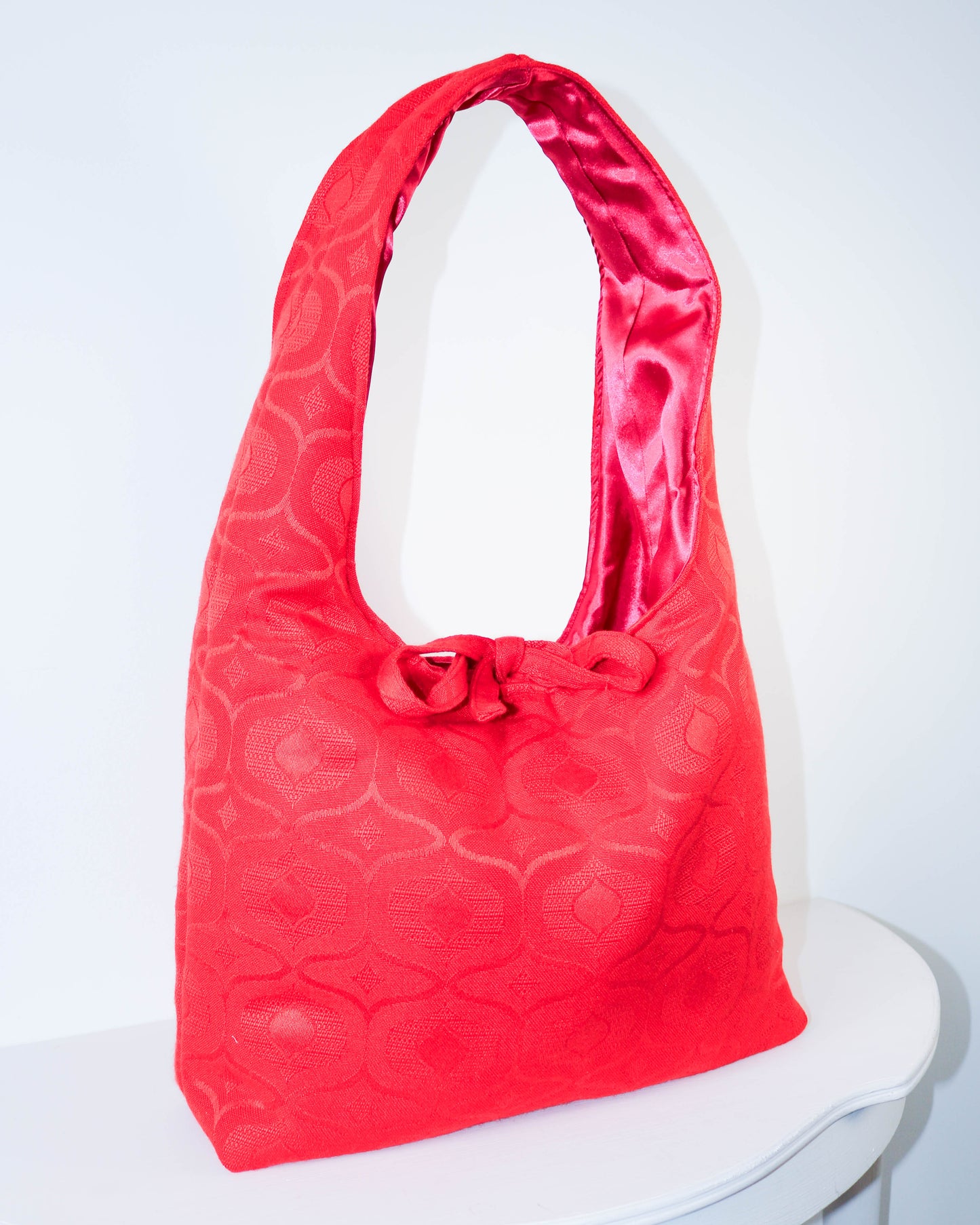 Sonia bag in retro red pattern