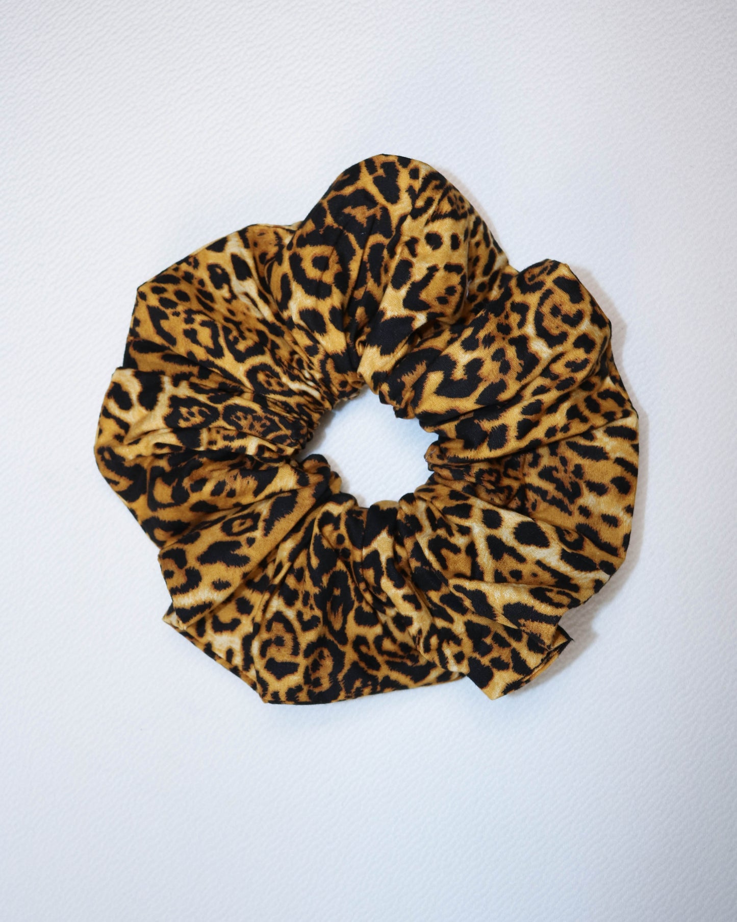 Scrunchie in leopard print