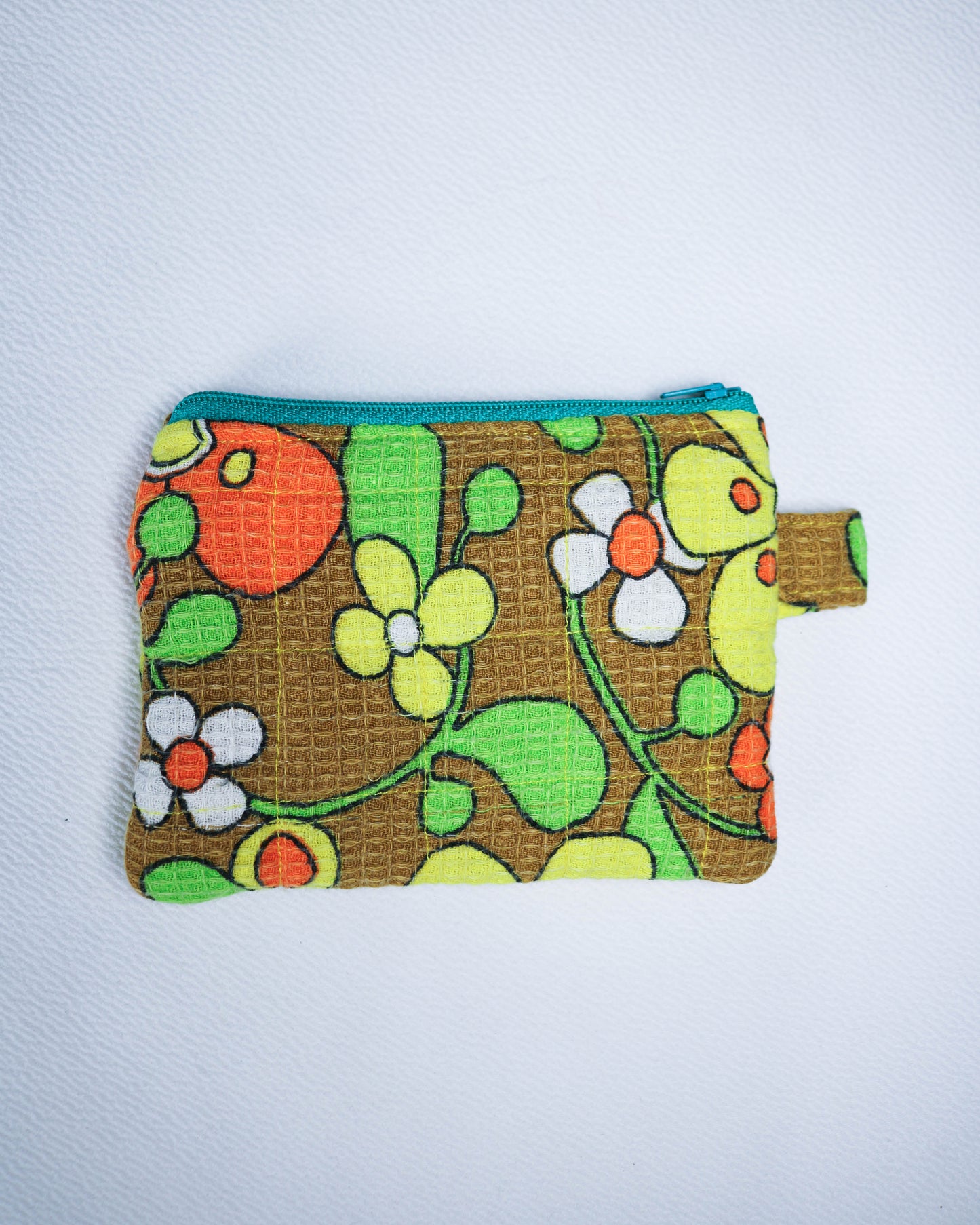 Purse in 70s floral print