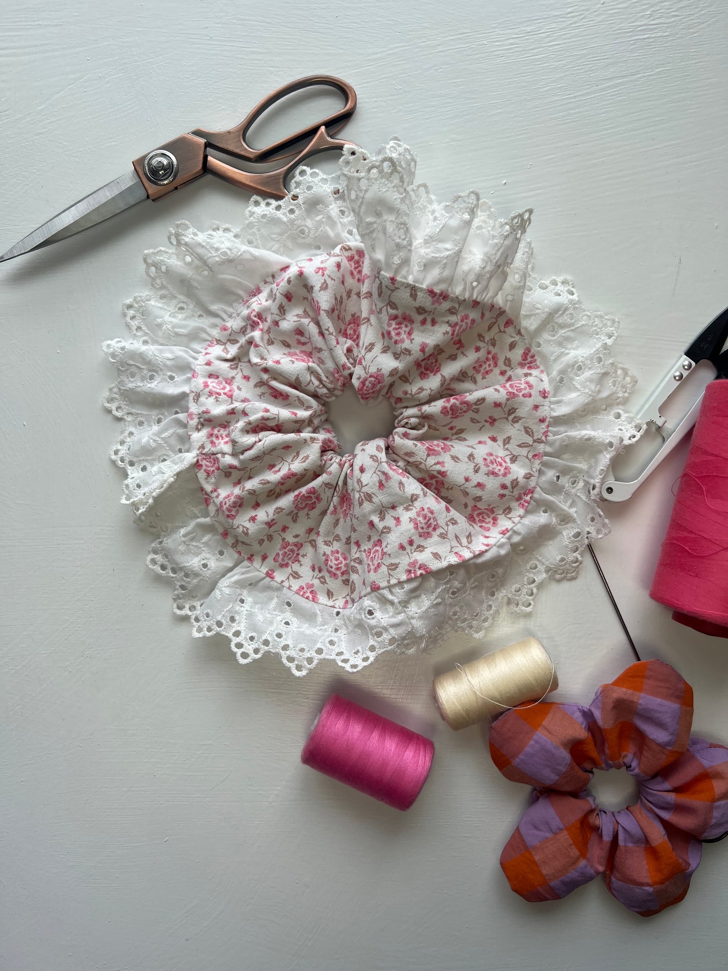 Maxi Pink Floral Lace Scrunchie