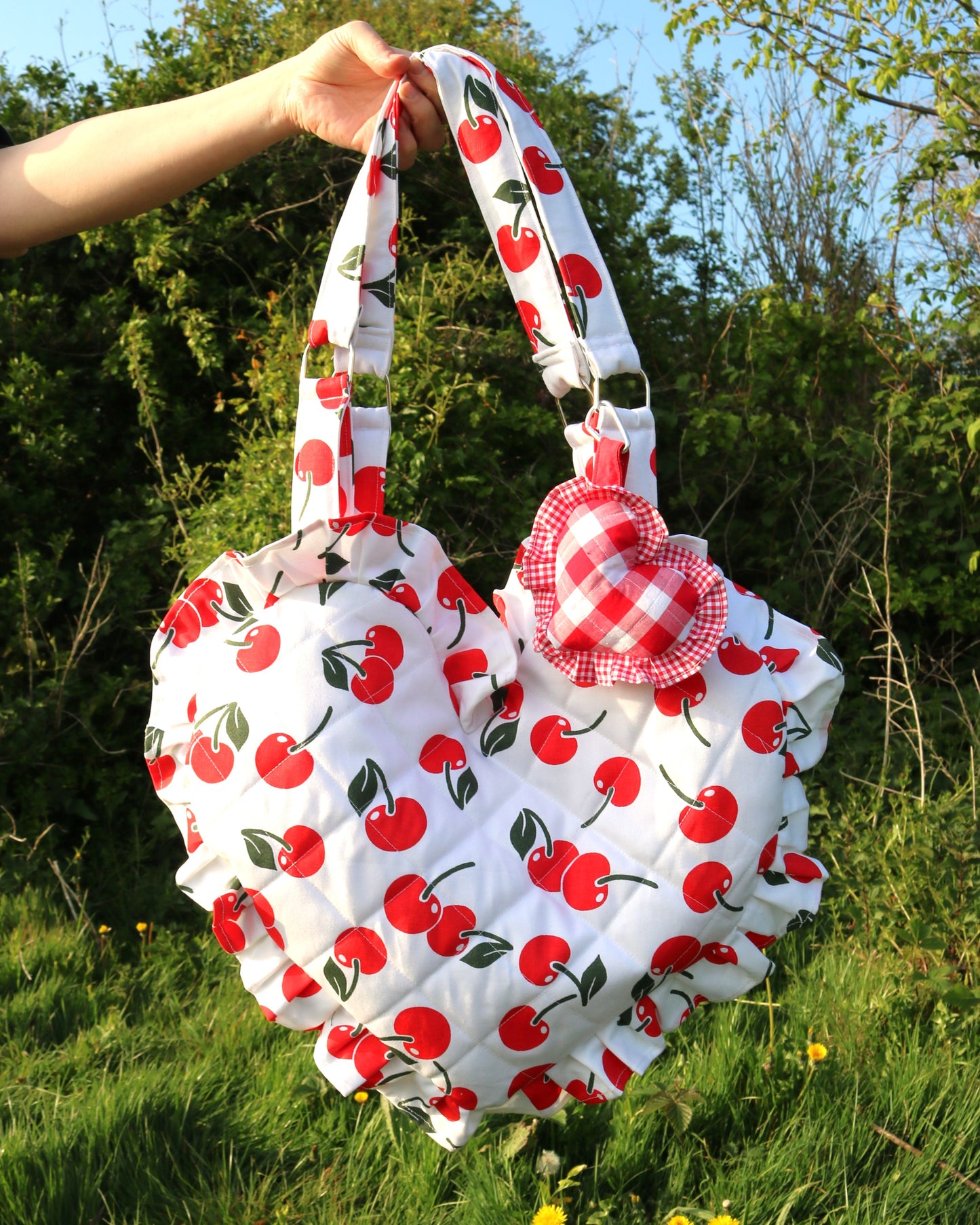 Lottie bag in cherry print