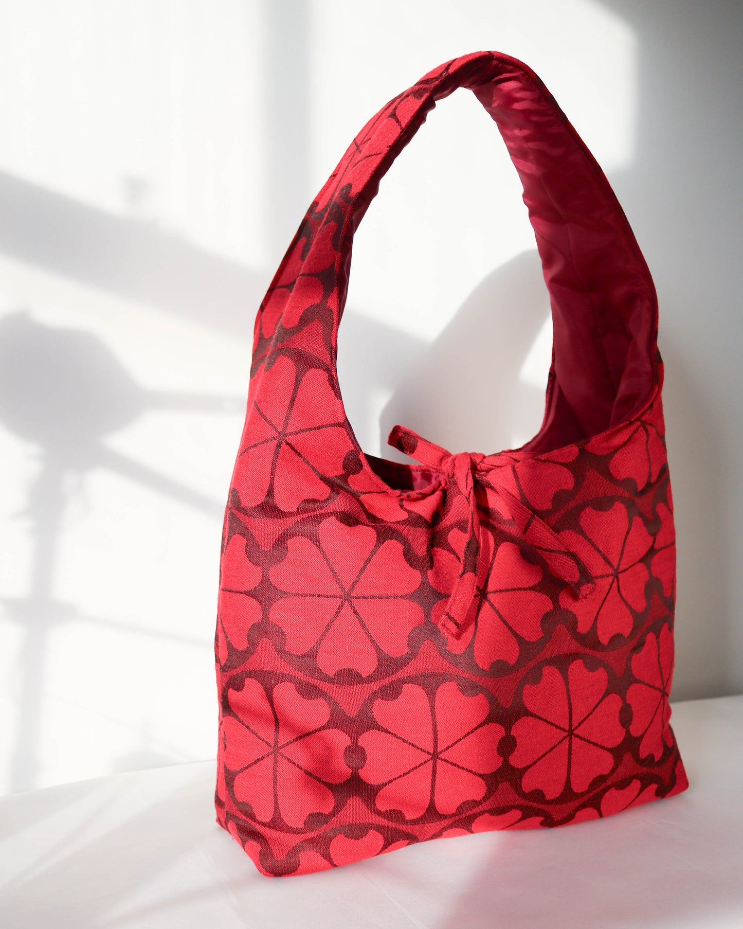 Sonia bag in red geometric print - Large