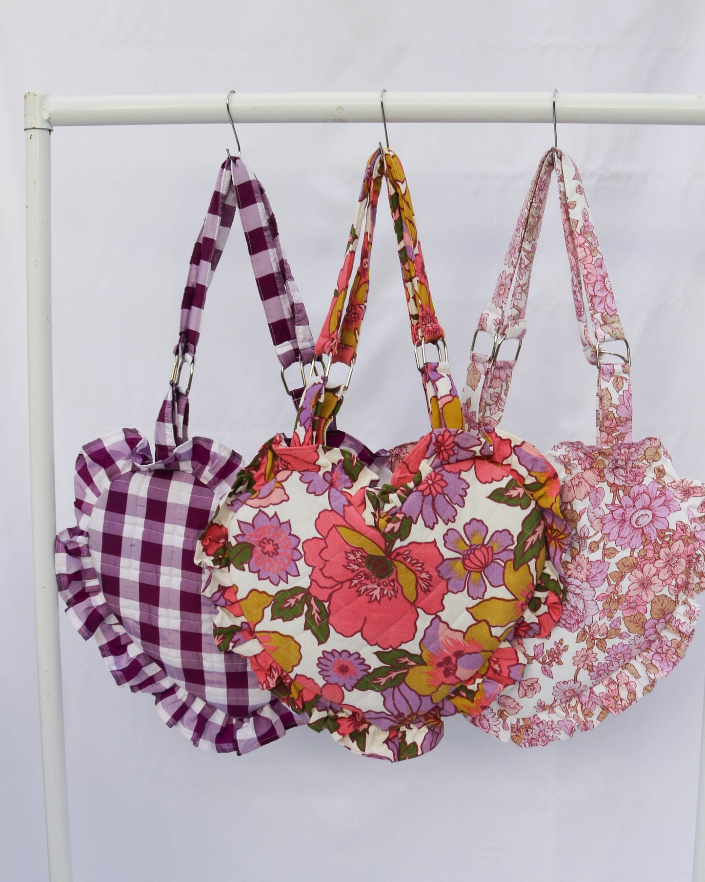 Lottie bag in large floral print