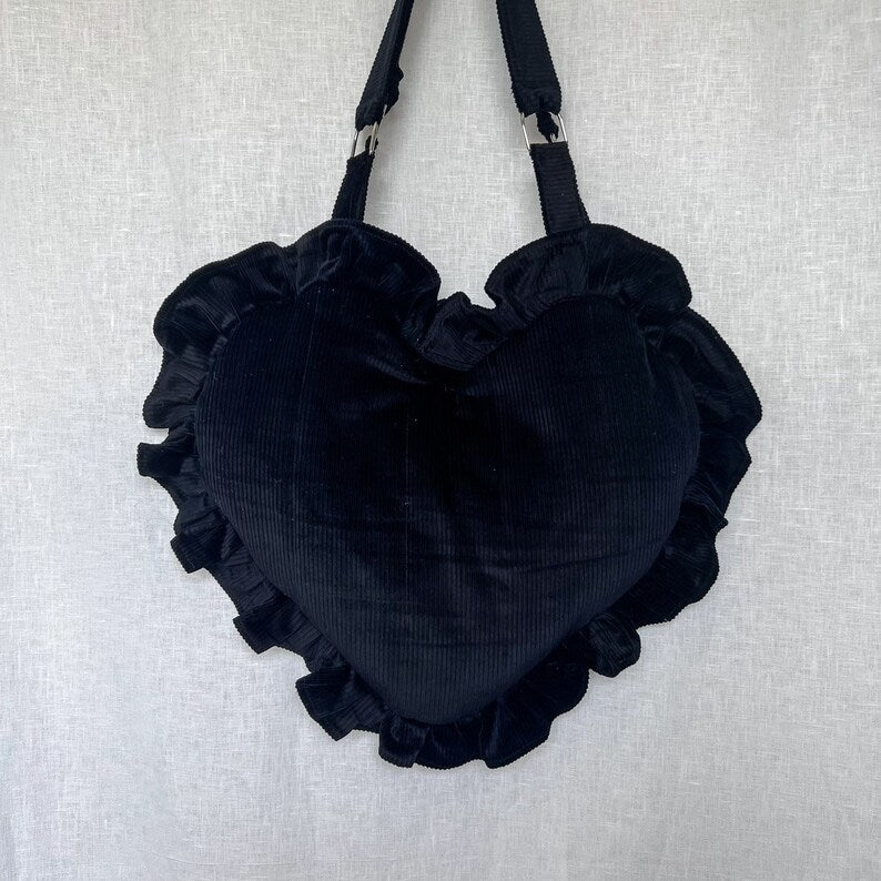 Lottie bag in black corduroy